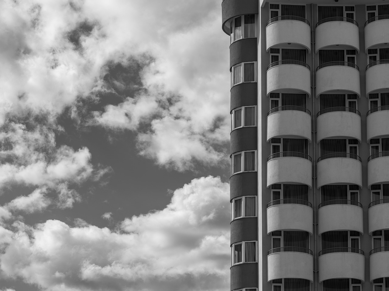 building-9191505_1280