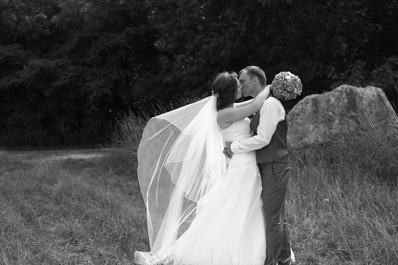 wedding-2426501_1280