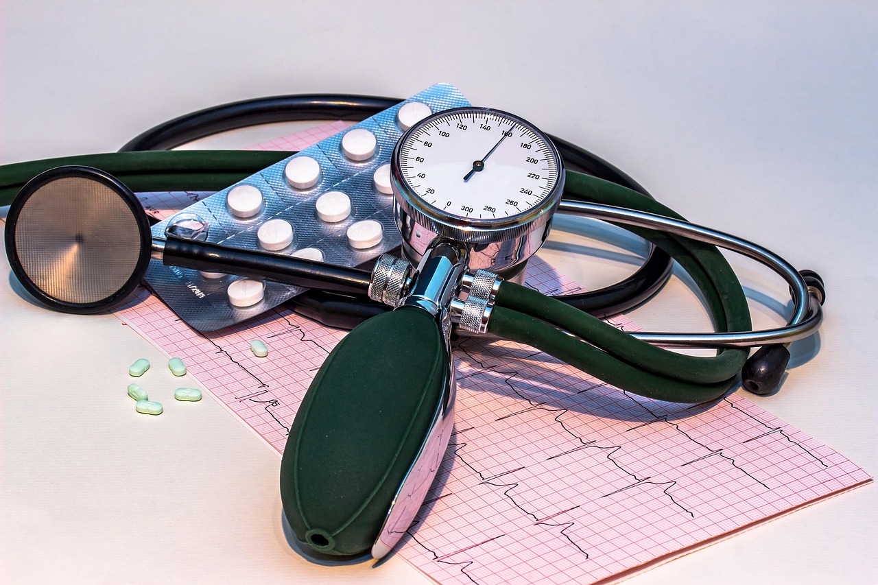 blood-pressure-monitor-1952924_1280