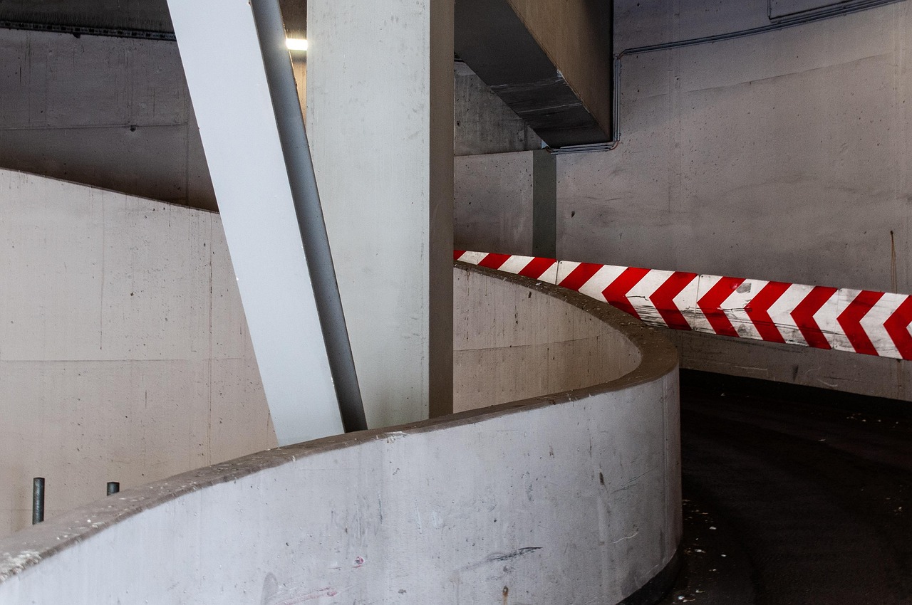 multi-storey-8155663_1280