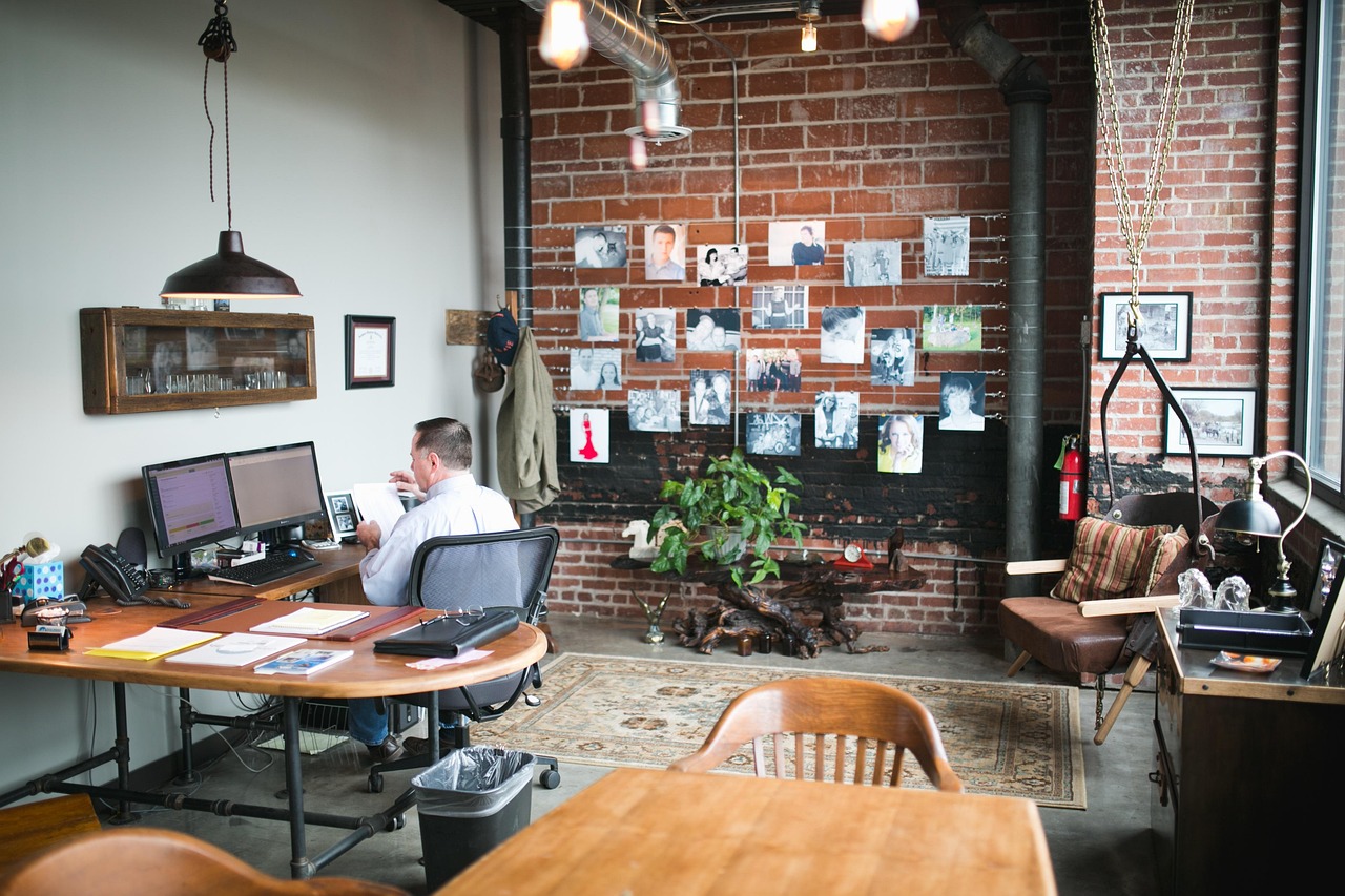 office-3705526_1280