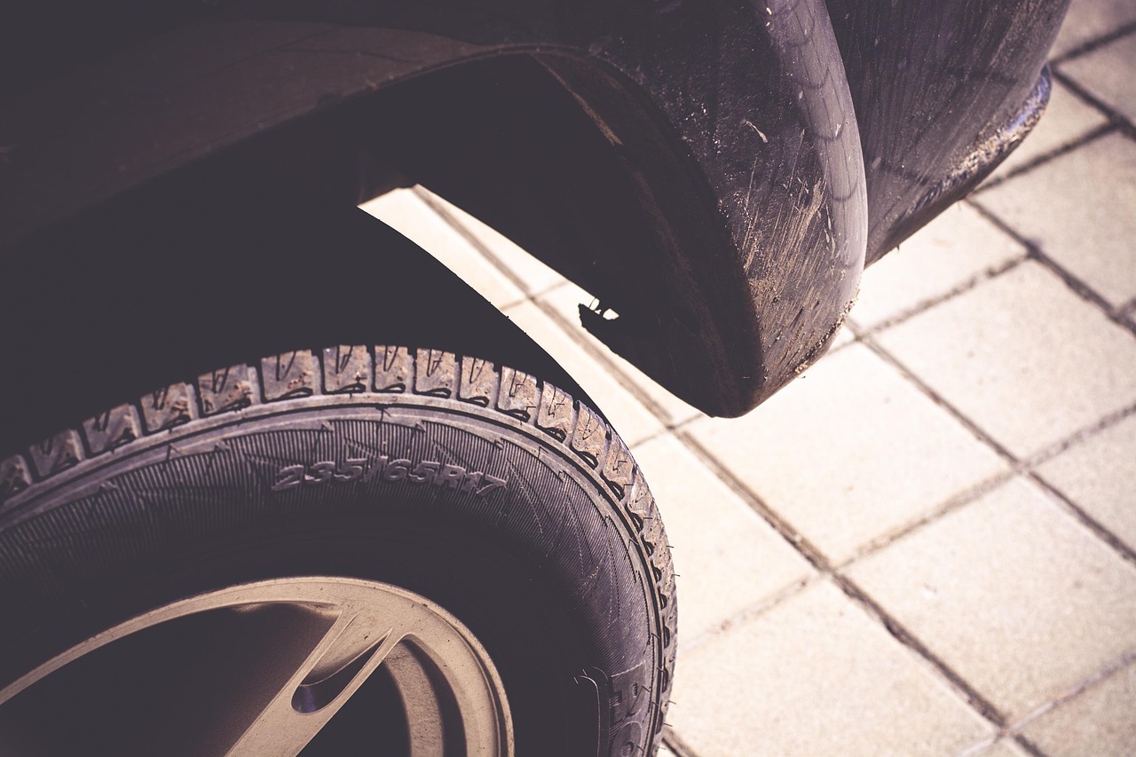 car-6649148_1280