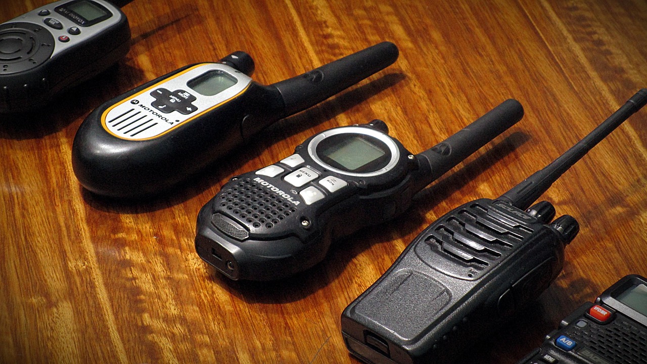 radio-set-1224724_1280